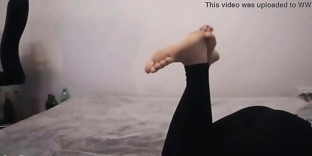 blonde,feet,molten,teen